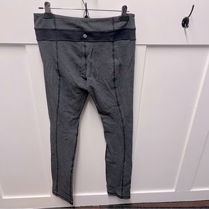 ⬇️$45 Lululemon grey/black leggings‎ size 8